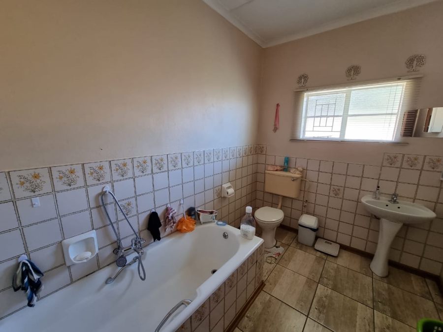 To Let 3 Bedroom Property for Rent in Morelig Free State